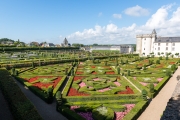 Ornamental hedging