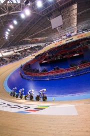 GB Team Pursuit (Burke, Clancy, Thomas, Hayles). Track Cycling World Cup. Manchester Velodrome. 01/11/2008. Nikon D200 - 1/160 sec @ f4, ISO 1400 (0945_0131.jpg)