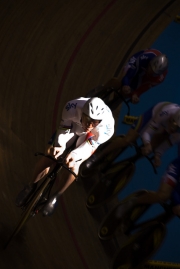 Ed Clancy, Team Pursuit. Track Cycling World Cup. Manchester Velodrome. 01/11/2008. Nikon D200 - 1/160 sec @ f5.6, ISO 1250 (0945_0172.jpg)