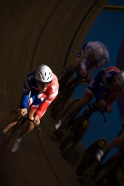 Steven Burke, Team Pursuit. Track Cycling World Cup. Manchester Velodrome. 01/11/2008. Nikon D200 - 1/160 sec @ f5.6, ISO 720 (0945_0173.jpg)