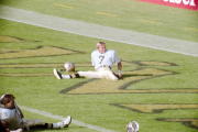 Morten Andersen stretching